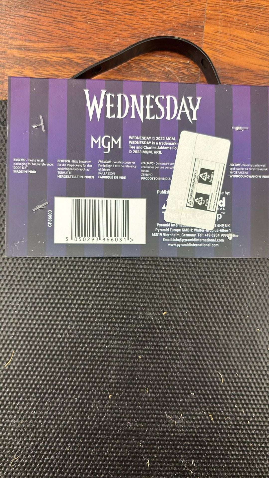 Zerbino Wednesday No Hug Zone Cm 60X40 - Gp86603 Zerbino Wednesday No Hug Zone Cm 60X40 - Gp86603